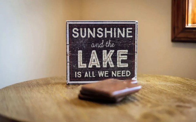 Tahoe Woods Villa - Walk to Beach and Gondola/ Heavenly Ski