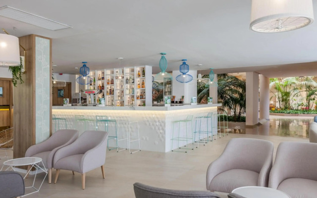 Viva Palma Nova Aparthotel