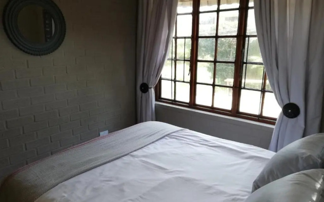 Charming Seaside Cottage