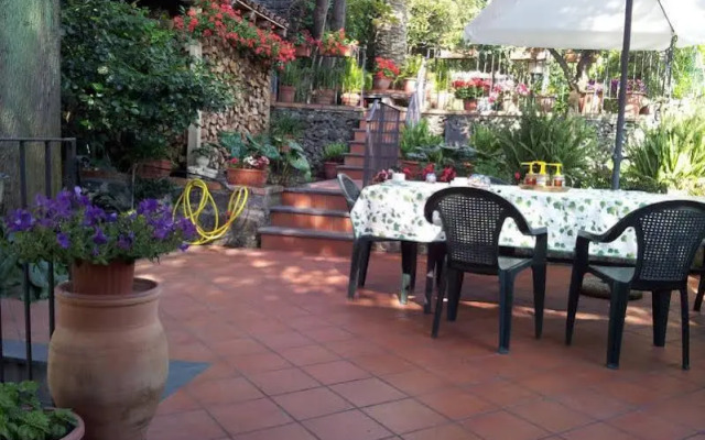 Villa Rosa Etna Apartments