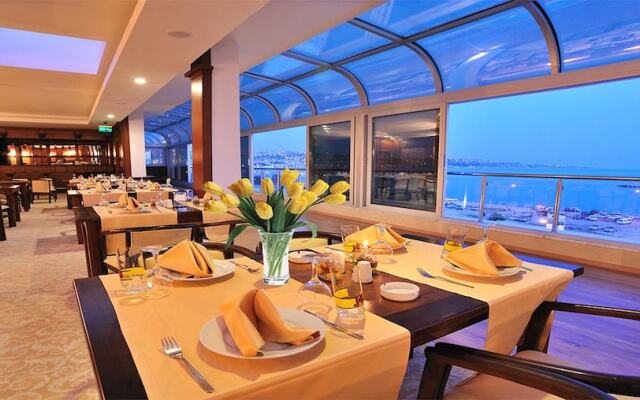 Pelikan Otel