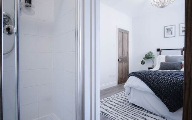 The Sand Castle - 2 Bedroom Apartment - Tenby