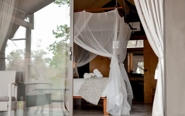 Little Africa Safari Lodge