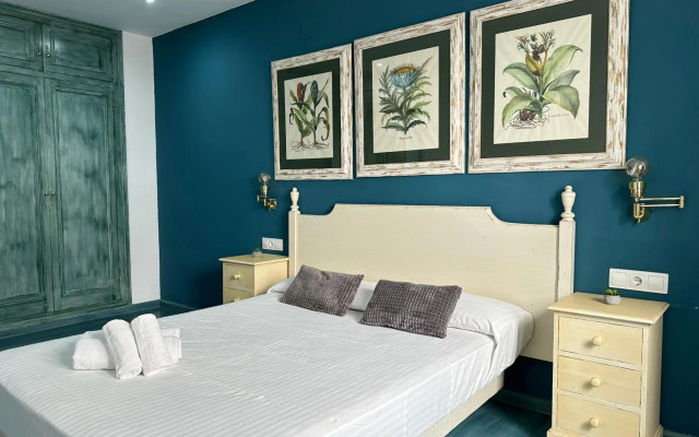 Agi Avenida Apartments