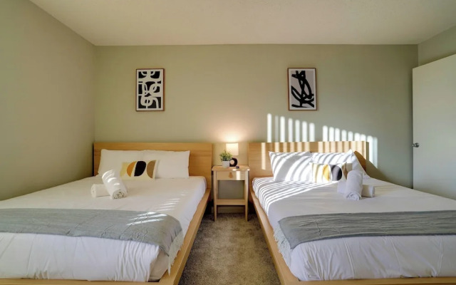 Modern Spacious Apt Crystal City