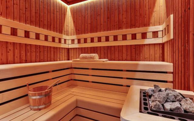 Modern 1BR apartment with swimming pool