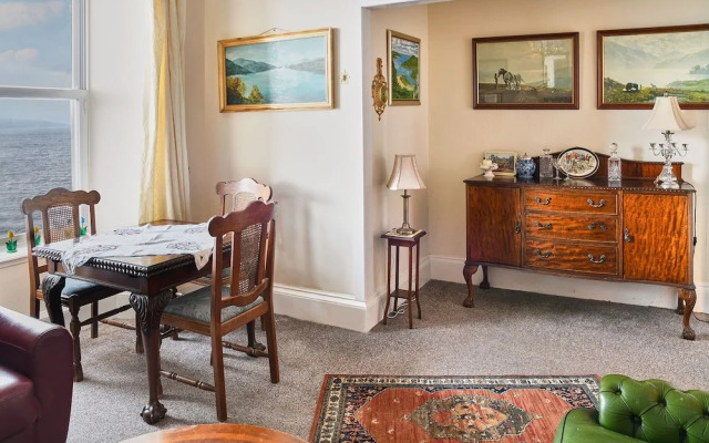 Host Stay Freshwater River View