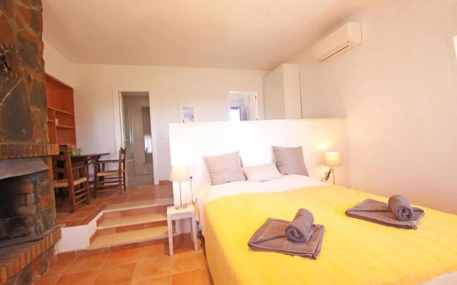 1100 Marbella Beachfront first line