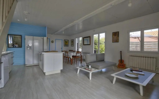 Maison du sentier du littoral et sa piscine naturelle