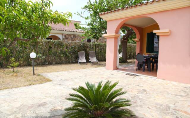 San Teodoro Suaredda Apartments
