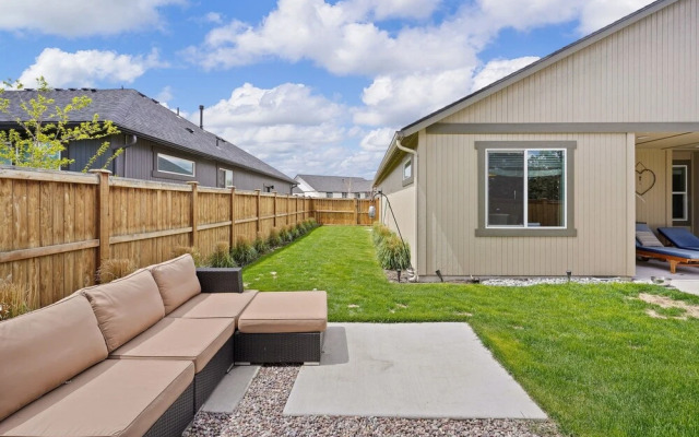 Wellville 3 Bedroom Home by RedAwning