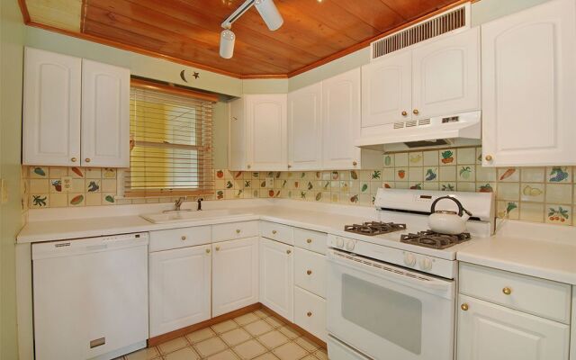 810 Gulfside