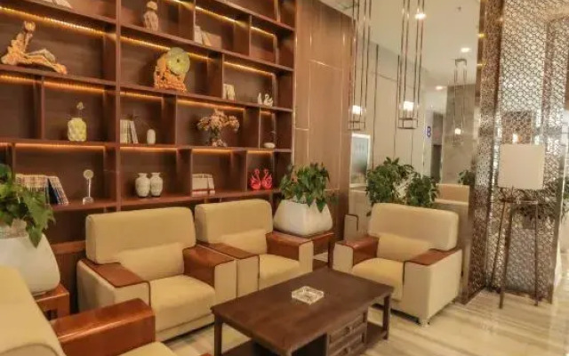 Changbai Mountain Wanda Yue Loft Hot Spring Hotel (Tourism Service Center of West Changbai Mountain)