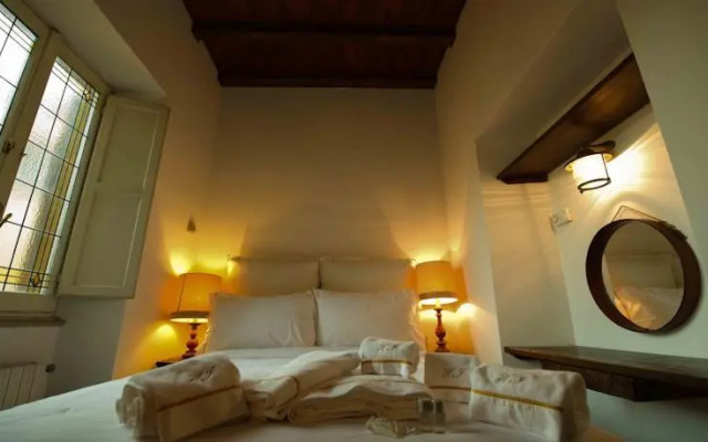 Holiday In Piazza Di Spagna