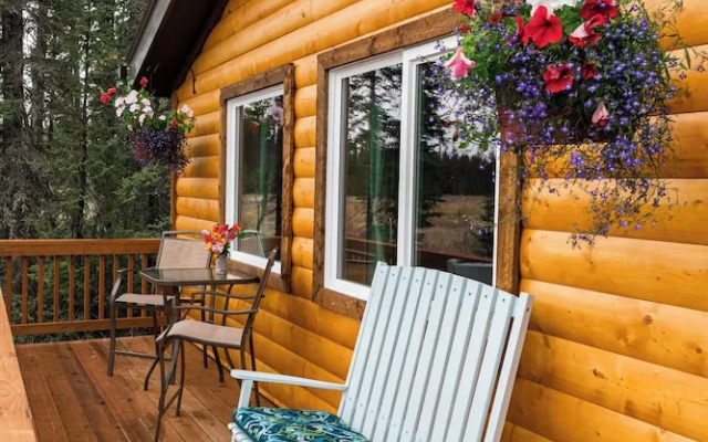 Cloudberry Cabin