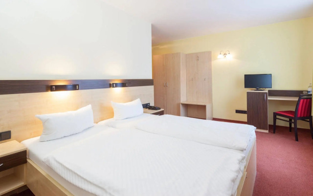 Hotel Mit-Mensch
