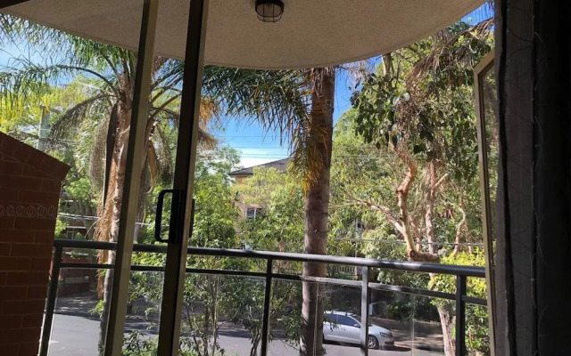 Escape to Strathfield for 8 guests