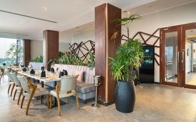 Rainbow Beach Hotel