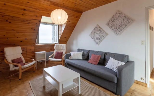 Apartment in Lampaul-plouarzel by the Beach