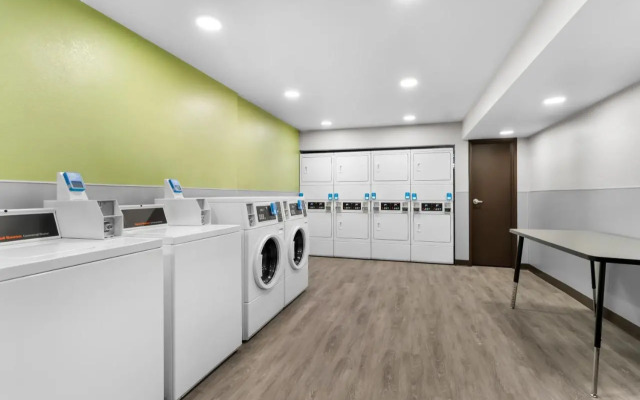 Woodspring Suites Palmdale - Lancaster