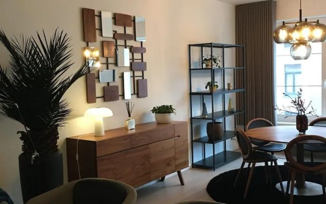 La Petite For t Design Flat in Antwerp City