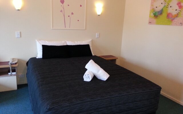 New Castle Motor Lodge