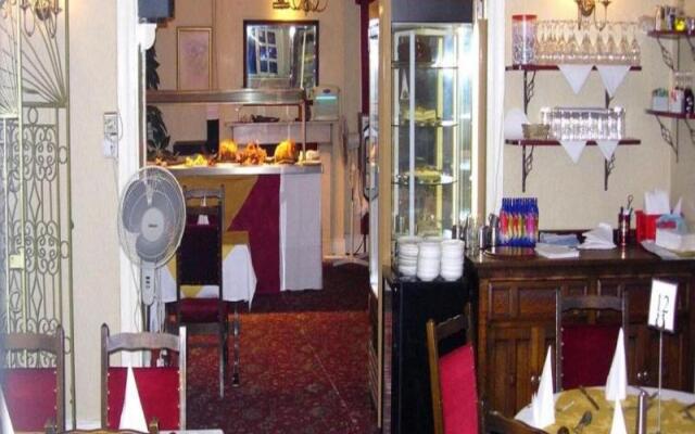 Royal Hotel