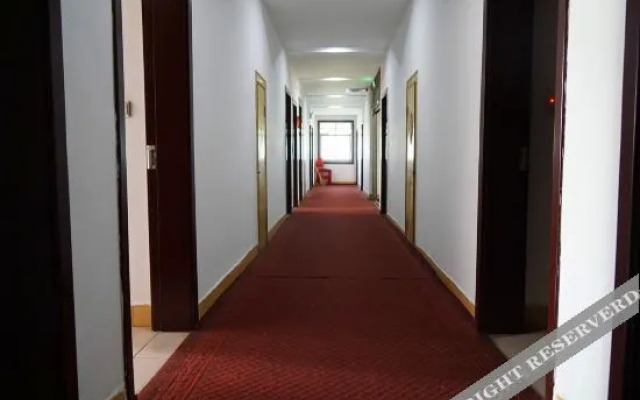 OYO Yiyang Tianhe Hotel