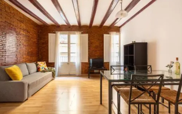 Beautiful 2-bedroom Flat In The City Center