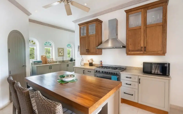 Sugar Hill - Fiddlesticks 3 Bedroom Villa