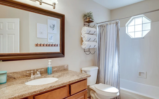 Luxe Phoenix Home w/ Pool + Basketball Court!