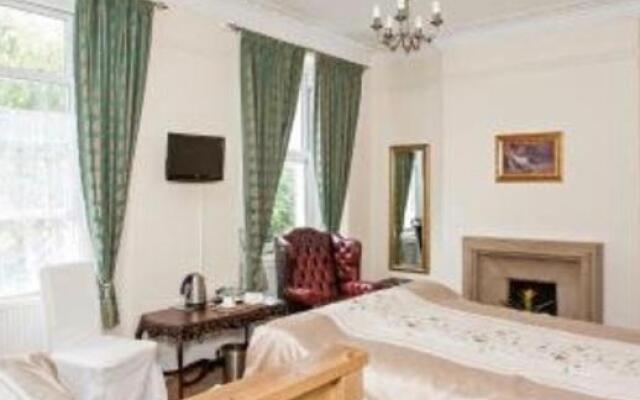 Manor Lodge Guesthouse