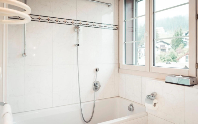 Hotel Lenzerhorn – Alpine Stay, Spa & Savour