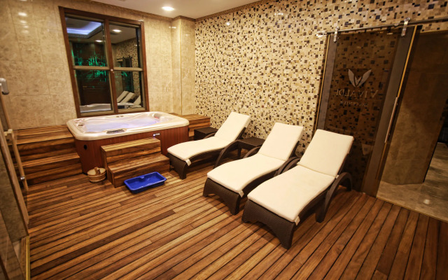 Vivaldi CE Gold Hotel