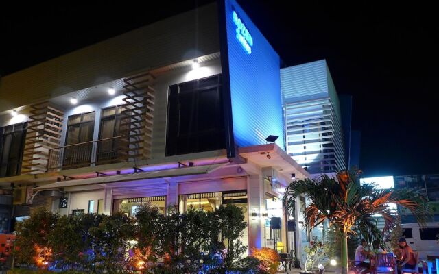 Rozen Suites Paradise