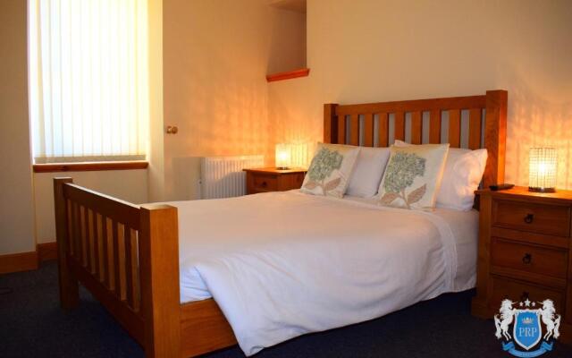 Luxury 2 Bed Serviced Apartment