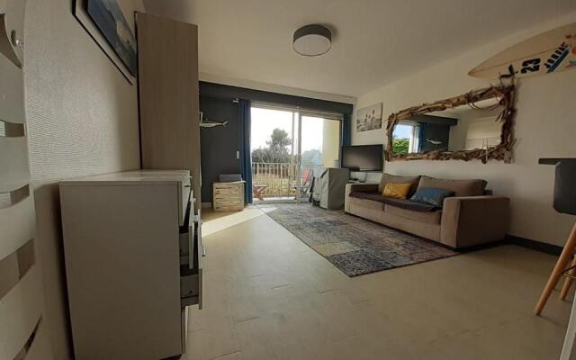 Studio 200 meters from the main beach