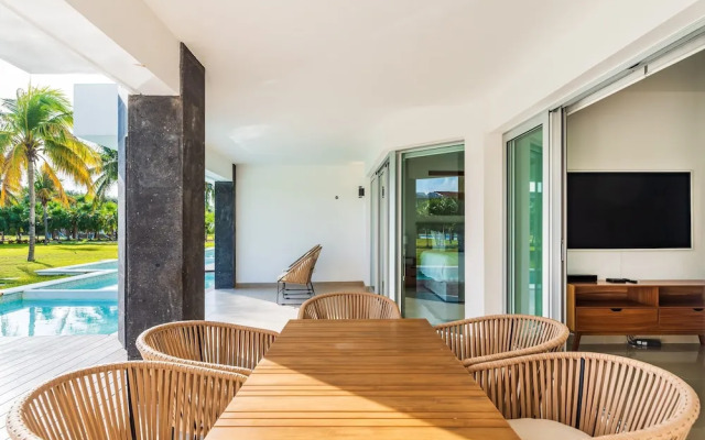 Casa Aruba 403n 2 Bedroom Apts by RedAwning