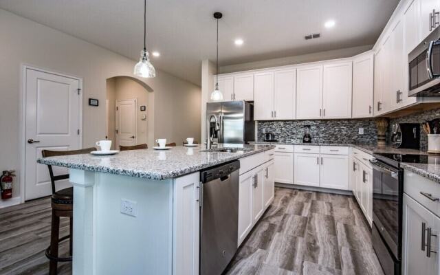 6 Bdrm 5 Bath Golf Resort