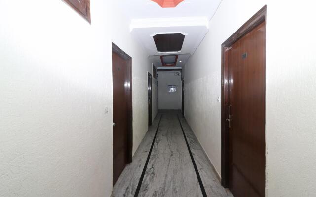 Capital O 9905 Hotel Doon Star