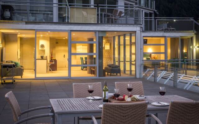 53 Shotover Apartment 302