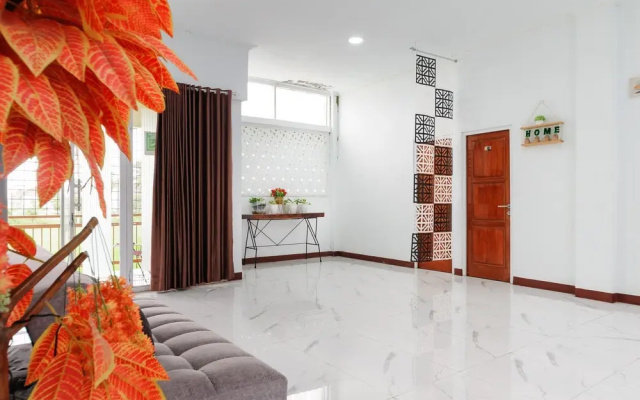 RedDoorz Syariah Plus @ Raisaespace Cianjur