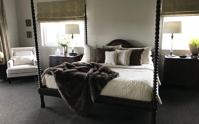 Chateau Pritchard