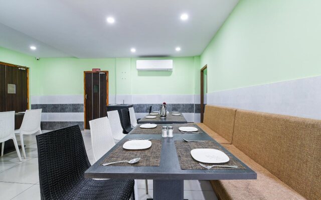 B Hotel by OYO Rooms