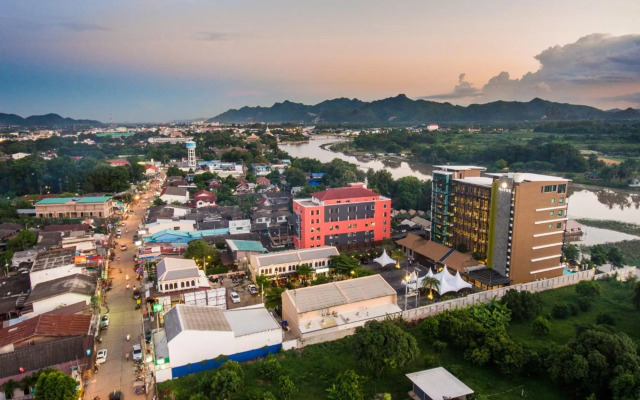 Natee The Riverfront Hotel Kanchanaburi