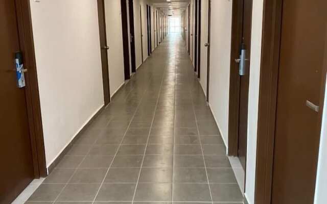 Cafe & Capital O 90756 Cara Hulu Hotel