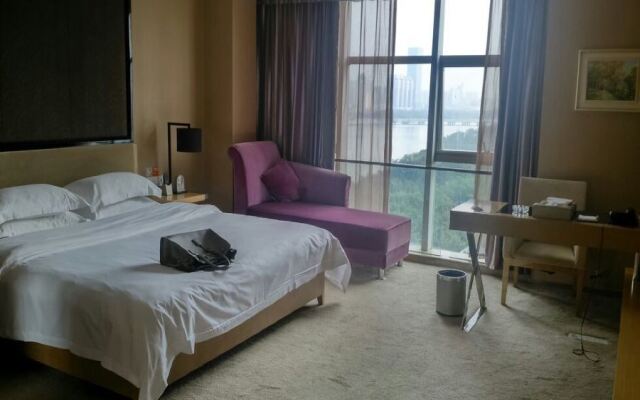 Melton Hotel