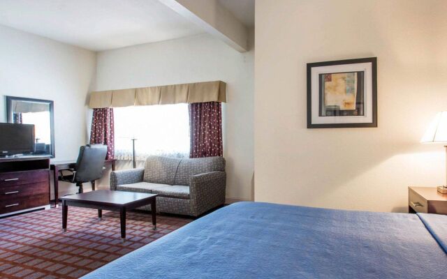 Quality Inn Near Mammoth Mountain Ski Resort