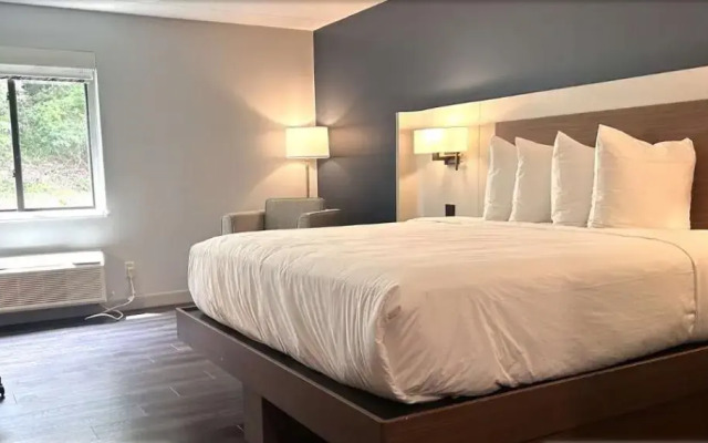 Super 8 By Wyndham Tallapoosa