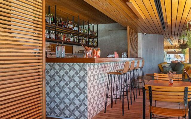 Marina All Suites Hotel